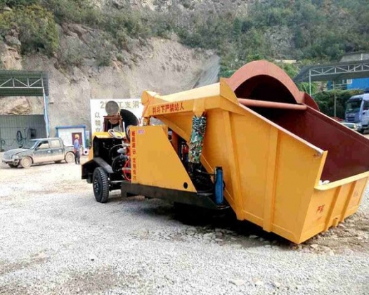 工程型一拖二单料斗自动上料喷浆车